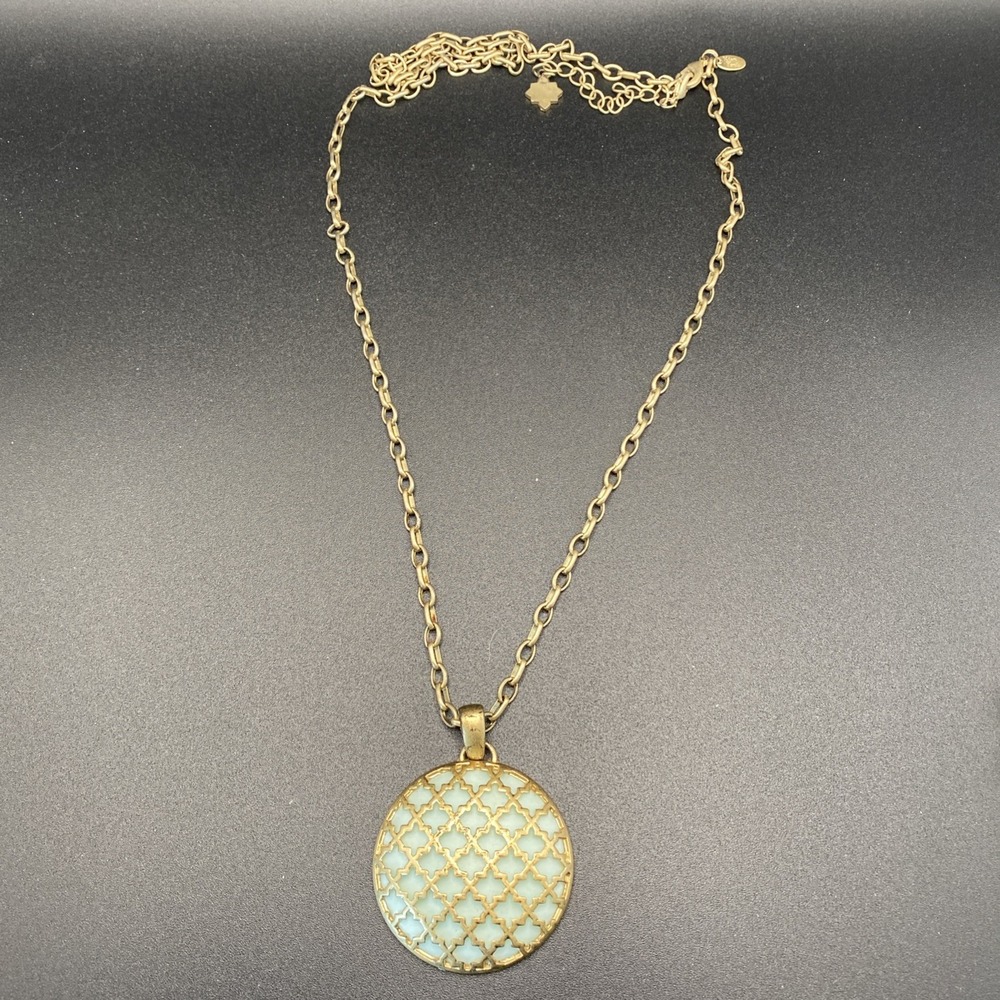 Kiam Family Gold Tone Pendant Necklace Vintage Retro Statement Gold 16-19"